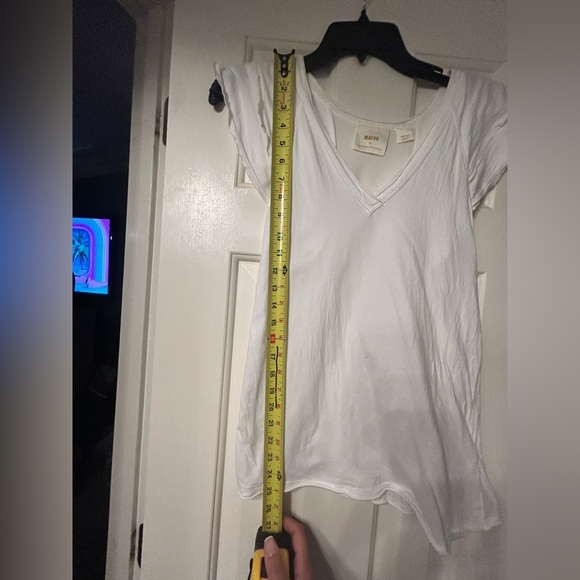 Anthropologie Maeve White V-Neck Flutter Sleeve Tee - Picture 7 of 8